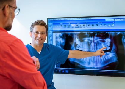 Hochwertiger Zahnersatz - Zahnimplantate Sauerland